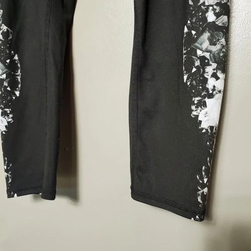 Alo Yoga Capri Leggings Size Medium Black High Waist Airbrush Dark Crystal